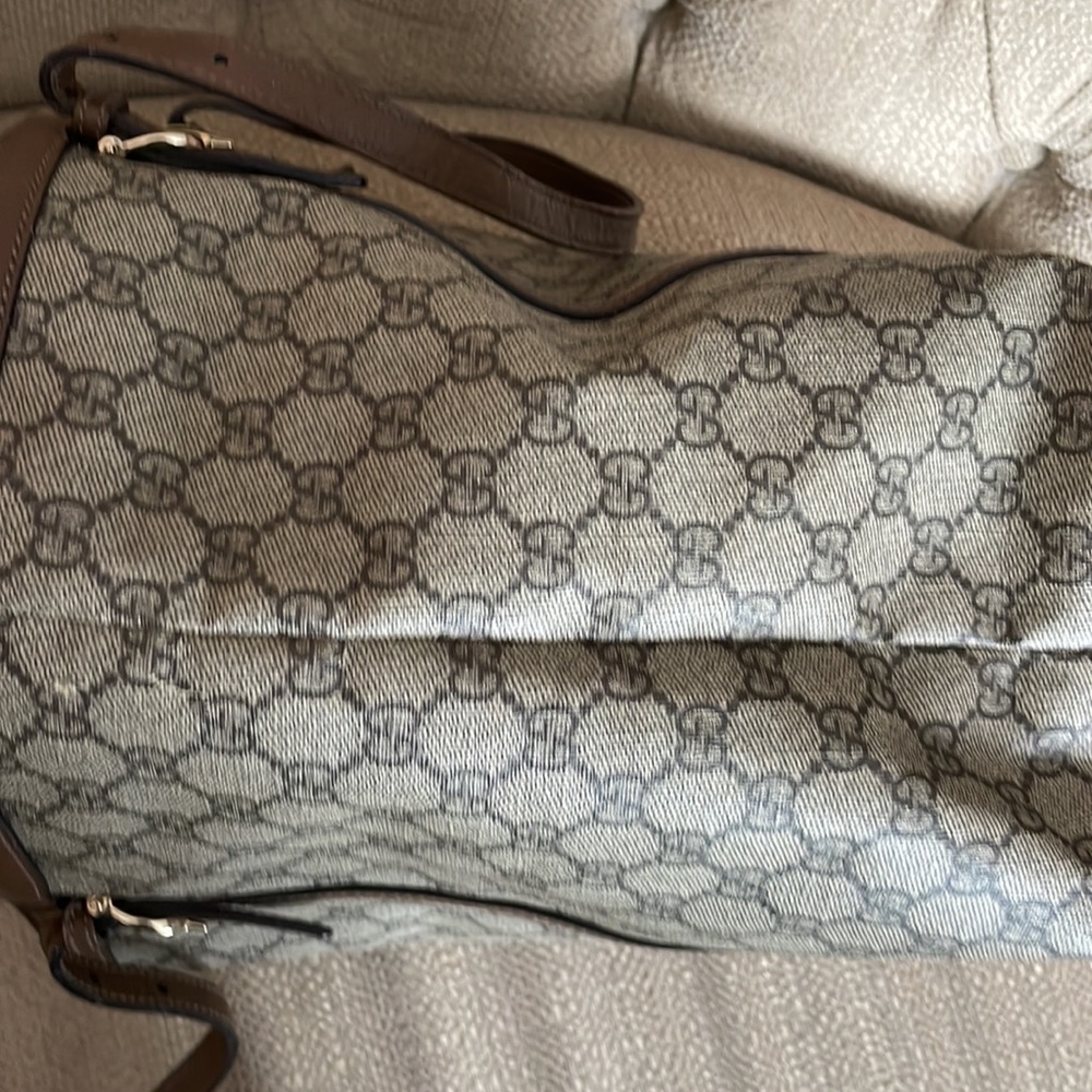 Authentic gucci GG medium totes - Picture 3 of 15
